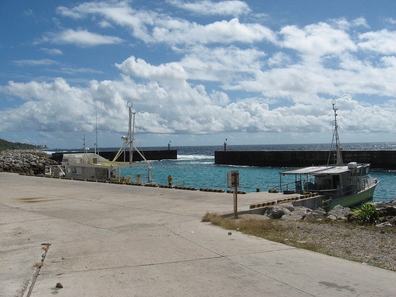 The coast and port at Anibare, Nauru